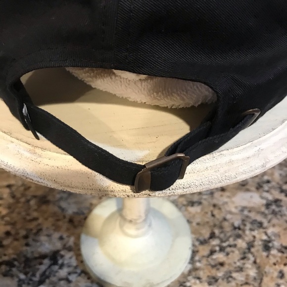 👟The Classics “Bomb” Cap - Picture 4 of 6